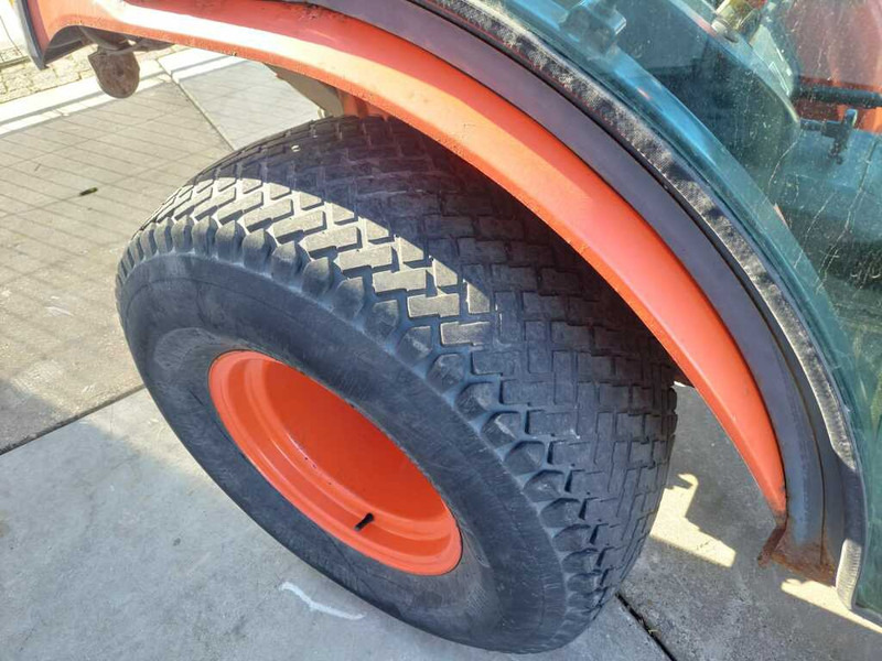 Kubota B2530 - Мінітрактор: фото 5 Kubota B2530 - Мінітрактор: фото 5