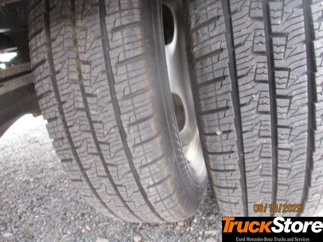 FUSO Canter 3C15 - Фургон з закритим кузовом: фото 2 FUSO Canter 3C15 - Фургон з закритим кузовом: фото 2