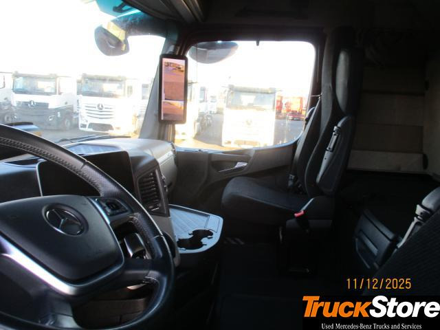 Тягач Mercedes-Benz Actros 1848 LS: фото 7 Тягач Mercedes-Benz Actros 1848 LS: фото 7