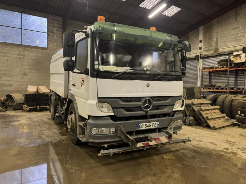 Mercedes Atego 1524 - Підмітально-прибиральна машина: фото 1 Mercedes Atego 1524 - Підмітально-прибиральна машина: фото 1
