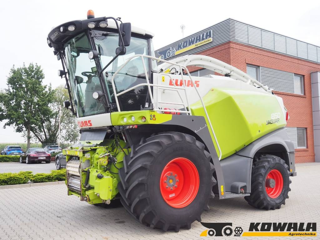 Claas Jaguar 850 4x4  - Кормозбиральний комбайн: фото 1 Claas Jaguar 850 4x4  - Кормозбиральний комбайн: фото 1