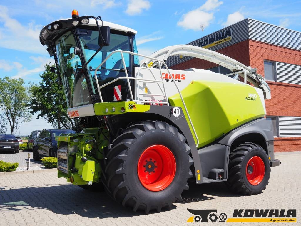 Claas Jaguar 860 4x4  - Кормозбиральний комбайн: фото 1 Claas Jaguar 860 4x4  - Кормозбиральний комбайн: фото 1