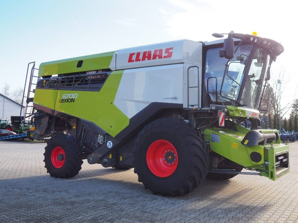 Claas Lexion 6700 + V930 - Зернозбиральний комбайн: фото 4 Claas Lexion 6700 + V930 - Зернозбиральний комбайн: фото 4