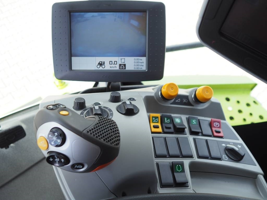 Зернозбиральний комбайн Claas Lexion 750 GPS + V770: фото 7 Зернозбиральний комбайн Claas Lexion 750 GPS + V770: фото 7