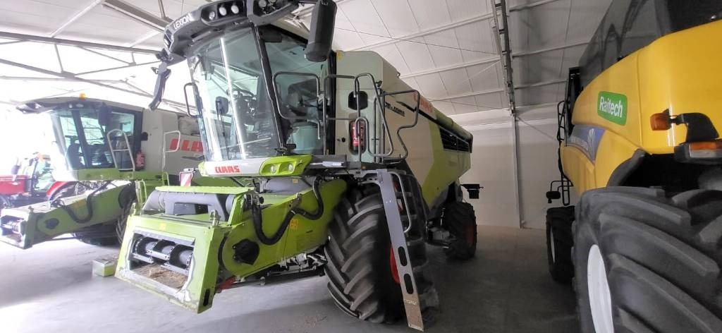Claas Lexion 7500 + V930 - Зернозбиральний комбайн: фото 2 Claas Lexion 7500 + V930 - Зернозбиральний комбайн: фото 2
