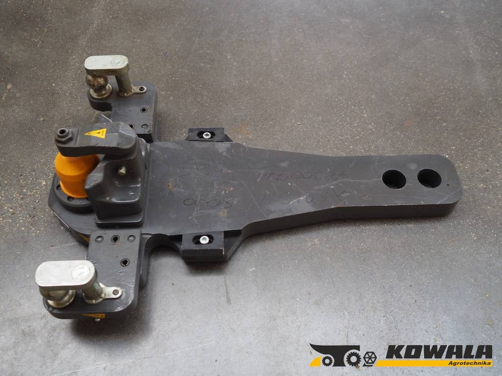 Claas Xerion - bumper hitch K80 - Кузов і екстер'єр в категорії Сільськогосподарська техніка: фото 1 Claas Xerion - bumper hitch K80 - Кузов і екстер'єр в категорії Сільськогосподарська техніка: фото 1