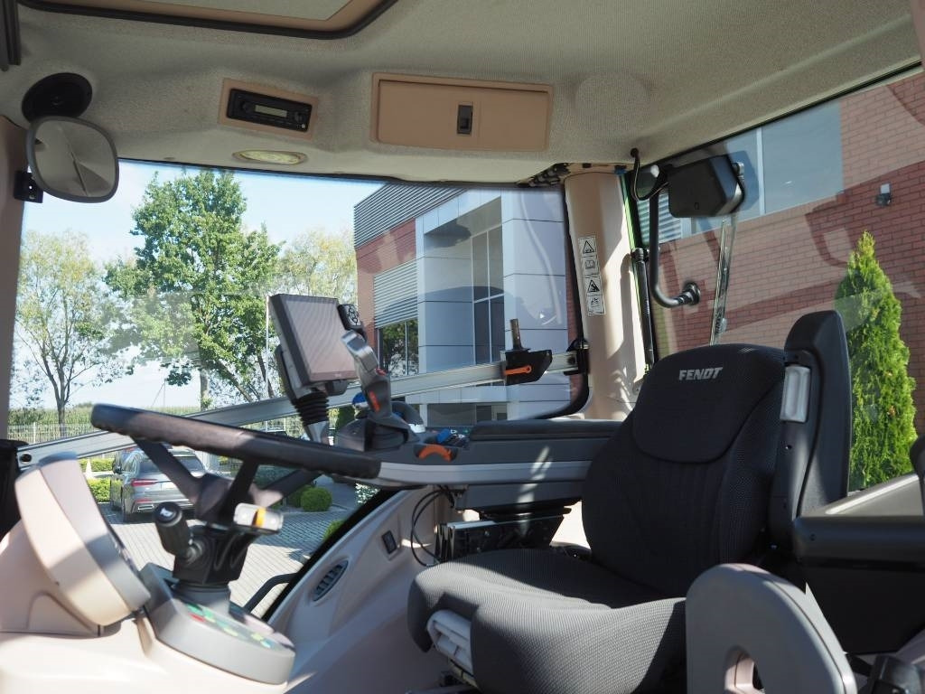 Fendt 828 Vario S4 ProfiPlus, GPS - Трактор: фото 5 Fendt 828 Vario S4 ProfiPlus, GPS - Трактор: фото 5