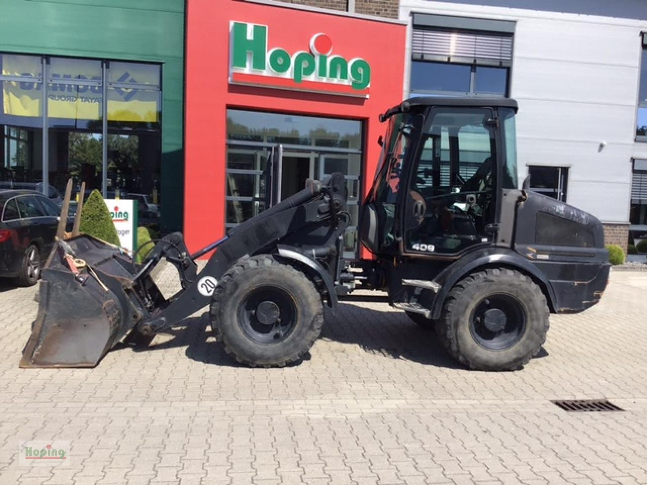 JCB 409 - Колісний навантажувач: фото 1 JCB 409 - Колісний навантажувач: фото 1