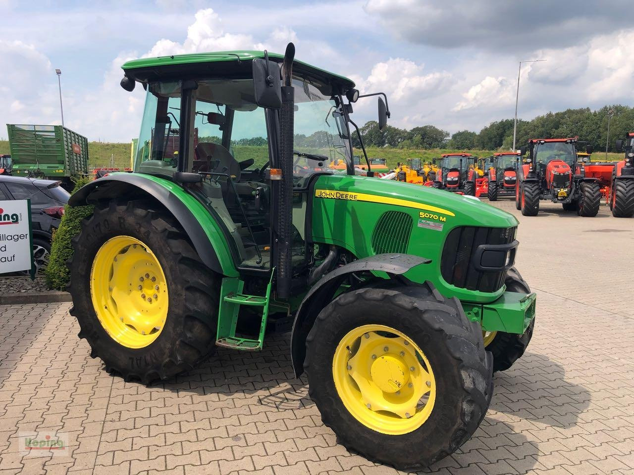 John Deere 5070 M - Трактор: фото 3 John Deere 5070 M - Трактор: фото 3