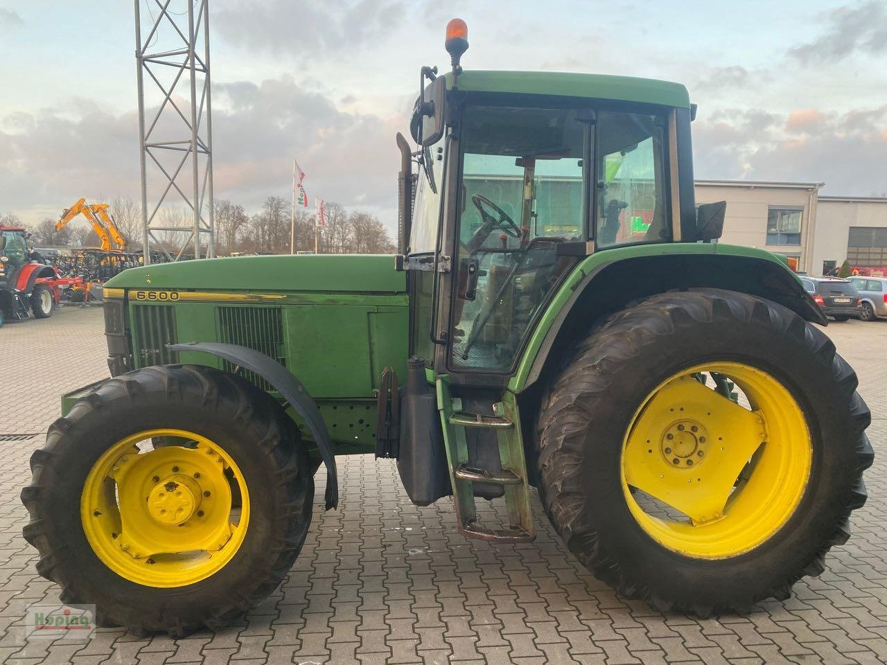 John Deere 6600 - Трактор: фото 4 John Deere 6600 - Трактор: фото 4