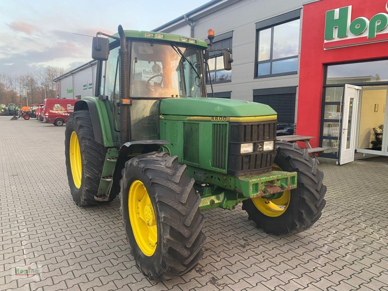 John Deere 6600 - Трактор: фото 2 John Deere 6600 - Трактор: фото 2