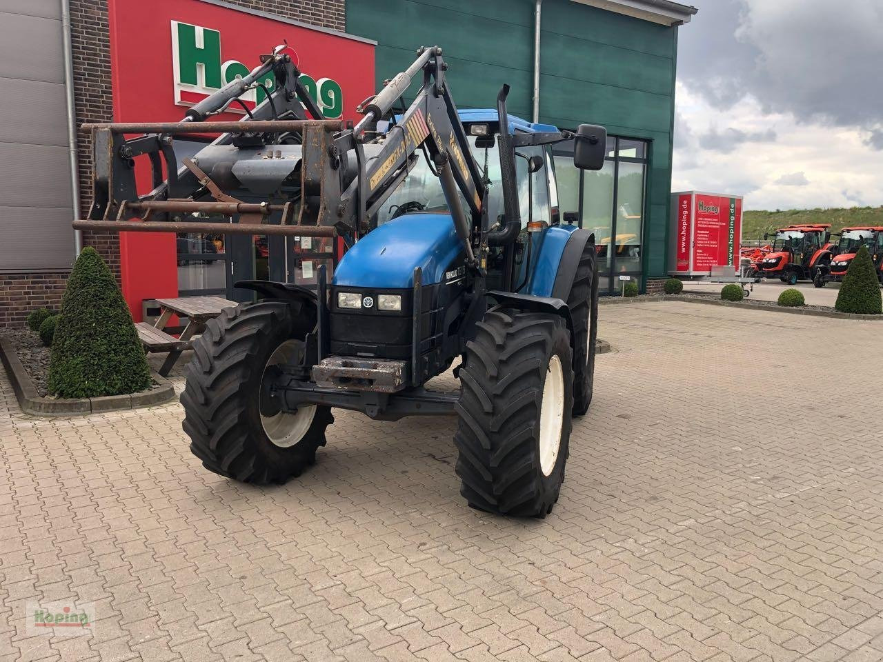 New Holland TSA 115 - Трактор: фото 2 New Holland TSA 115 - Трактор: фото 2
