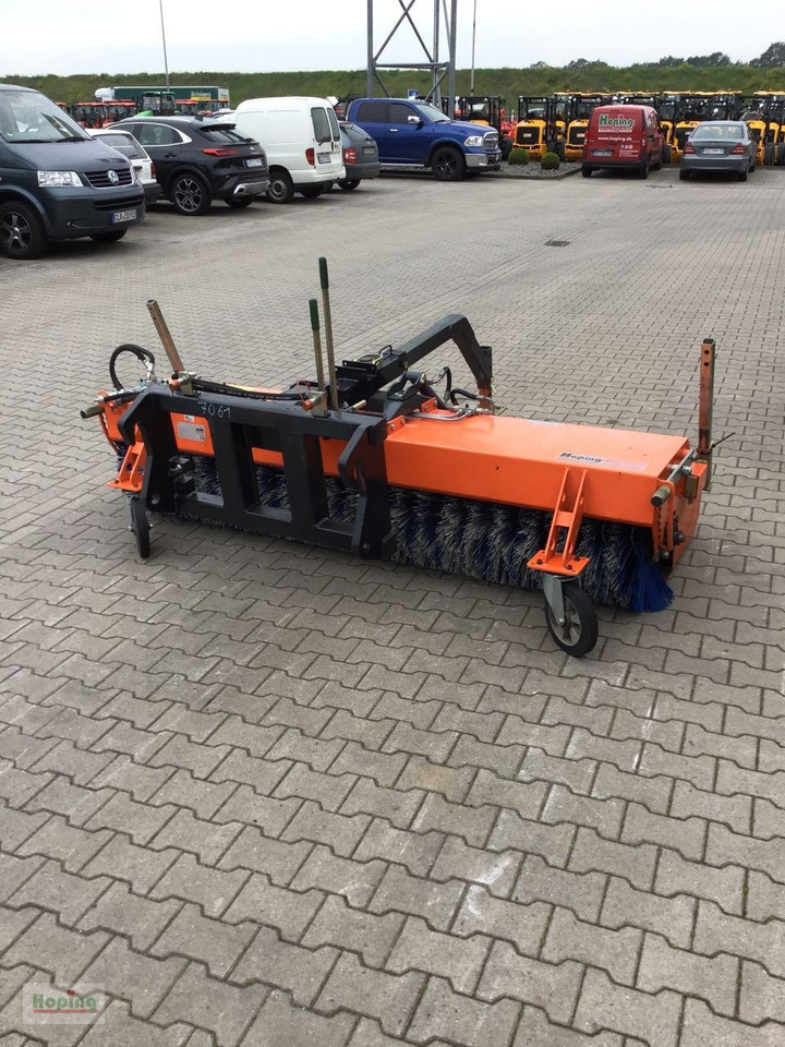 Tuchel Kehrmaschine Plus 59 - Щітка дорожня: фото 3 Tuchel Kehrmaschine Plus 59 - Щітка дорожня: фото 3