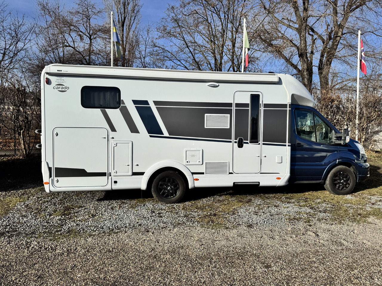 CARADO T447 pro+ , AC DOMETIC , camera, awning, radio, ALU, LPG, spare tire - Напівінтегрований автобудинок: фото 4 CARADO T447 pro+ , AC DOMETIC , camera, awning, radio, ALU, LPG, spare tire - Напівінтегрований автобудинок: фото 4