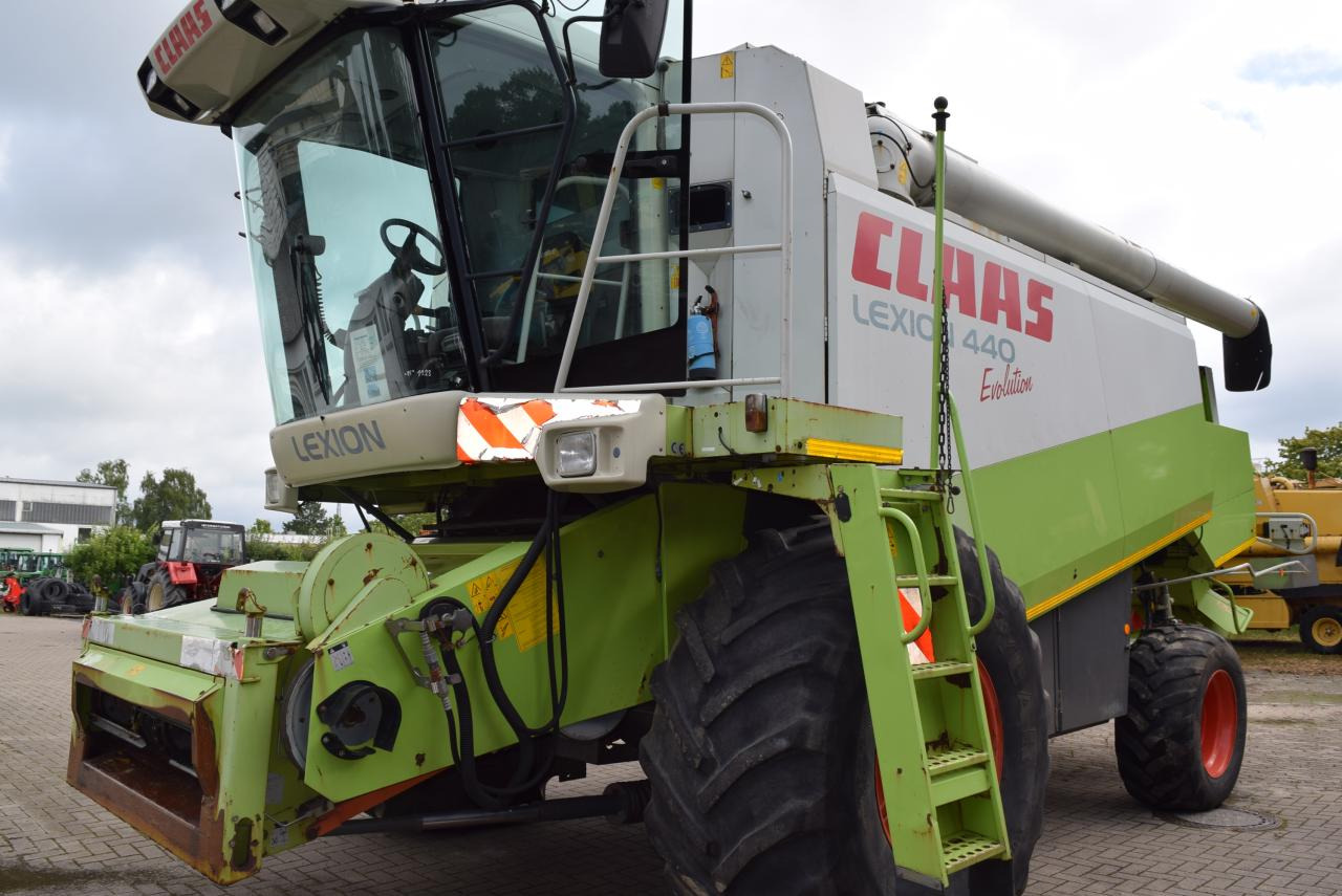 CLAAS Lexion 440 Evolution - Зернозбиральний комбайн: фото 3 CLAAS Lexion 440 Evolution - Зернозбиральний комбайн: фото 3