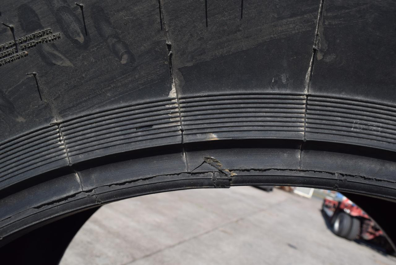 Continental 650/75R32 - Шина: фото 3 Continental 650/75R32 - Шина: фото 3