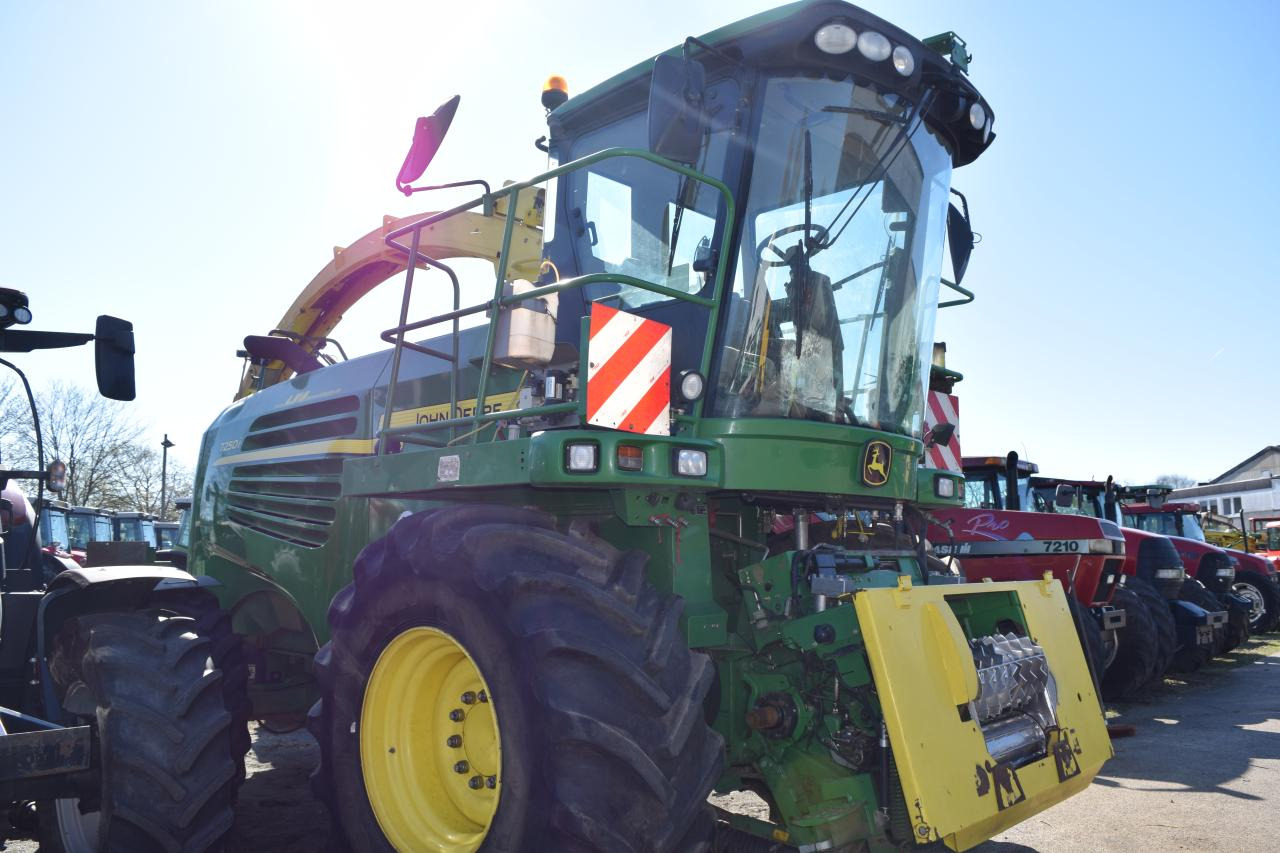 John Deere 7250 i - Кормозбиральний комбайн: фото 3 John Deere 7250 i - Кормозбиральний комбайн: фото 3