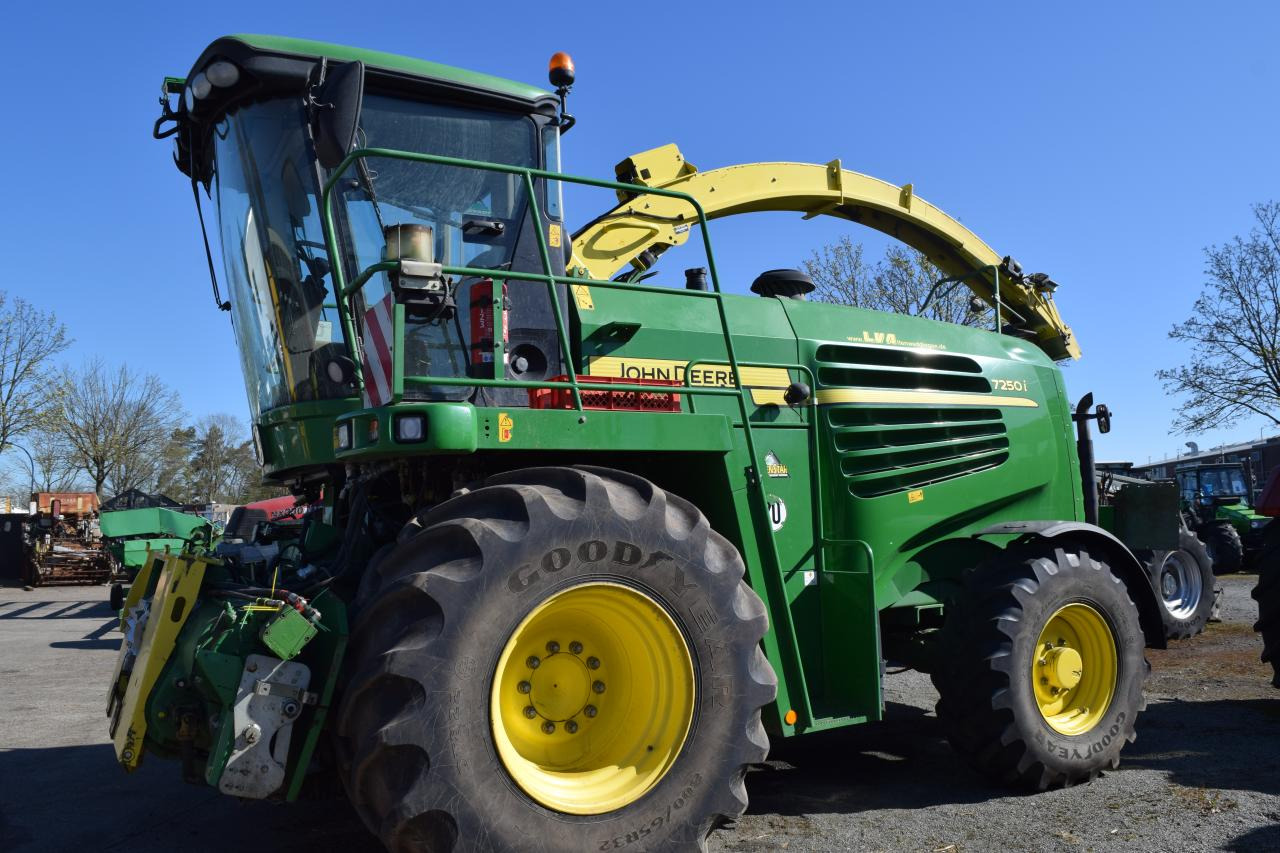 John Deere 7250 i - Кормозбиральний комбайн: фото 1 John Deere 7250 i - Кормозбиральний комбайн: фото 1