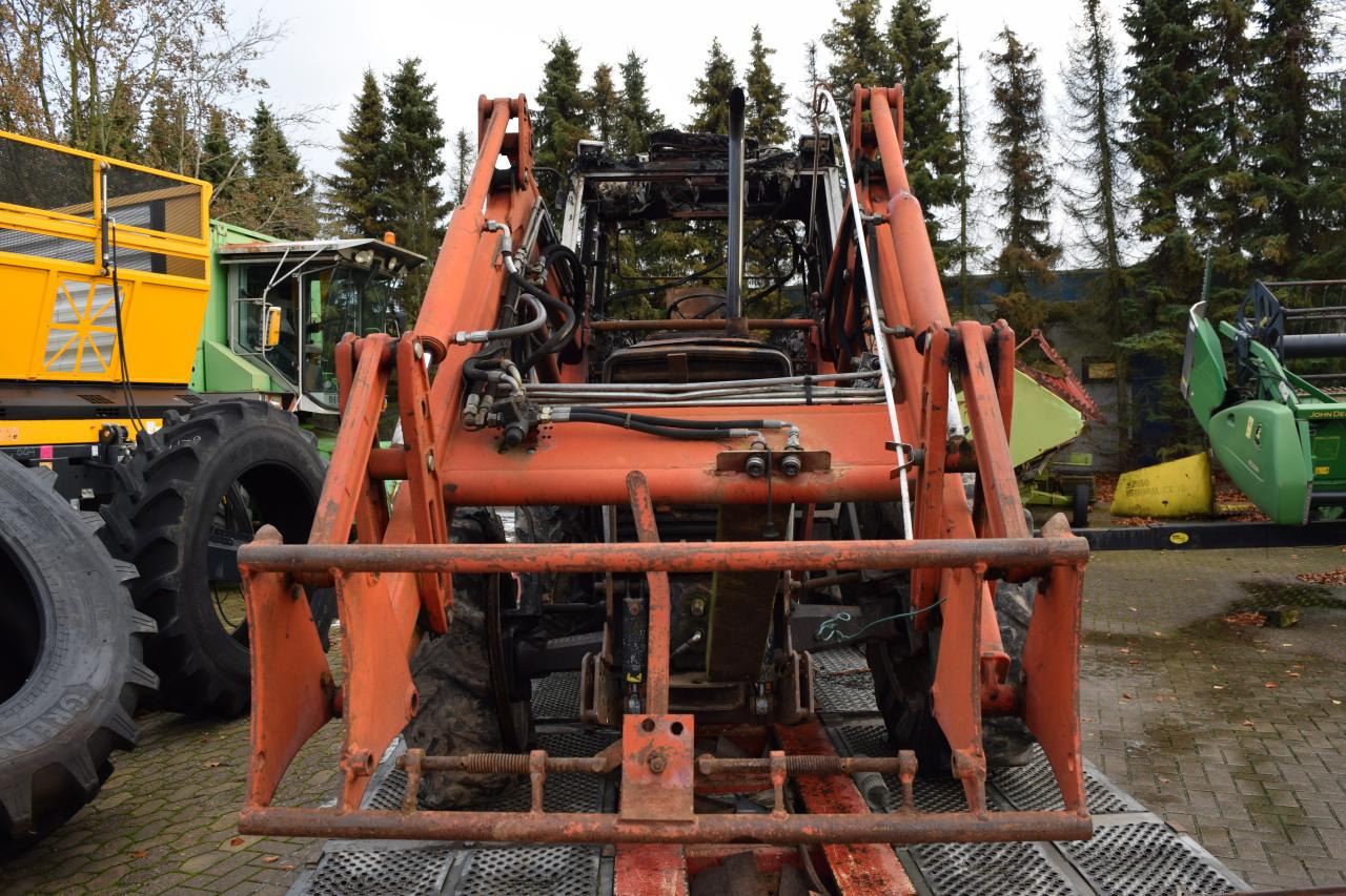 Massey Ferguson MF 390 T *Brandschaden* - Трактор: фото 3 Massey Ferguson MF 390 T *Brandschaden* - Трактор: фото 3