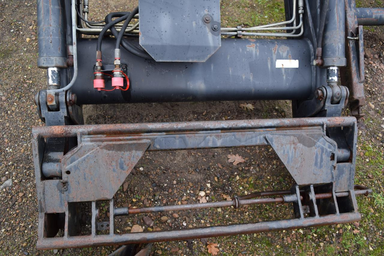 Stoll Robust F71 - Фронтальний навантажувач для трактора: фото 2 Stoll Robust F71 - Фронтальний навантажувач для трактора: фото 2