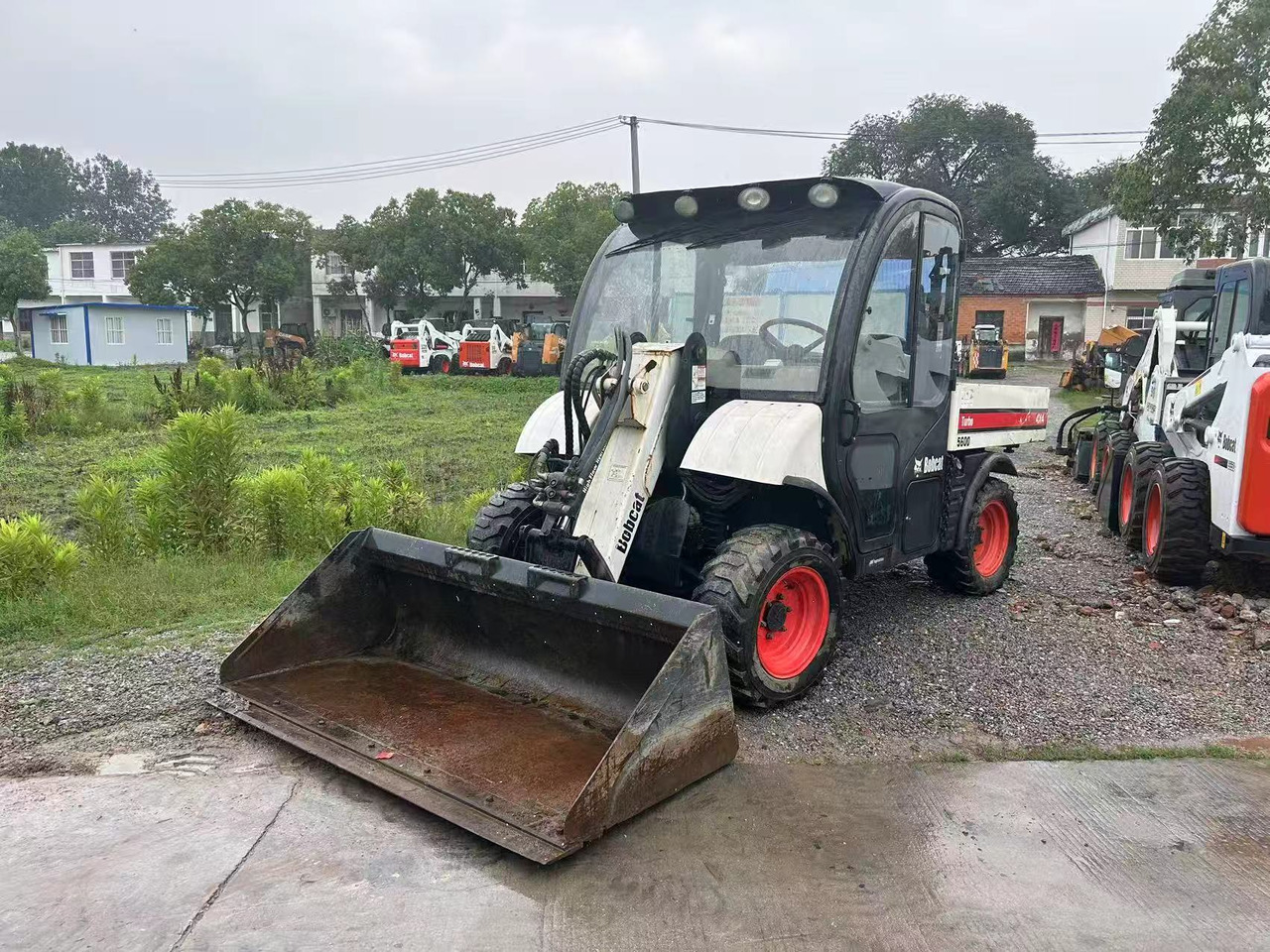 BOBCAT 5600 Toolcat - Міні-навантажувач: фото 3 BOBCAT 5600 Toolcat - Міні-навантажувач: фото 3