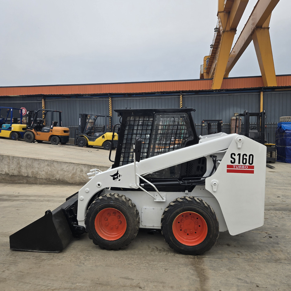 BOBCAT S160 - Міні-навантажувач: фото 2 BOBCAT S160 - Міні-навантажувач: фото 2