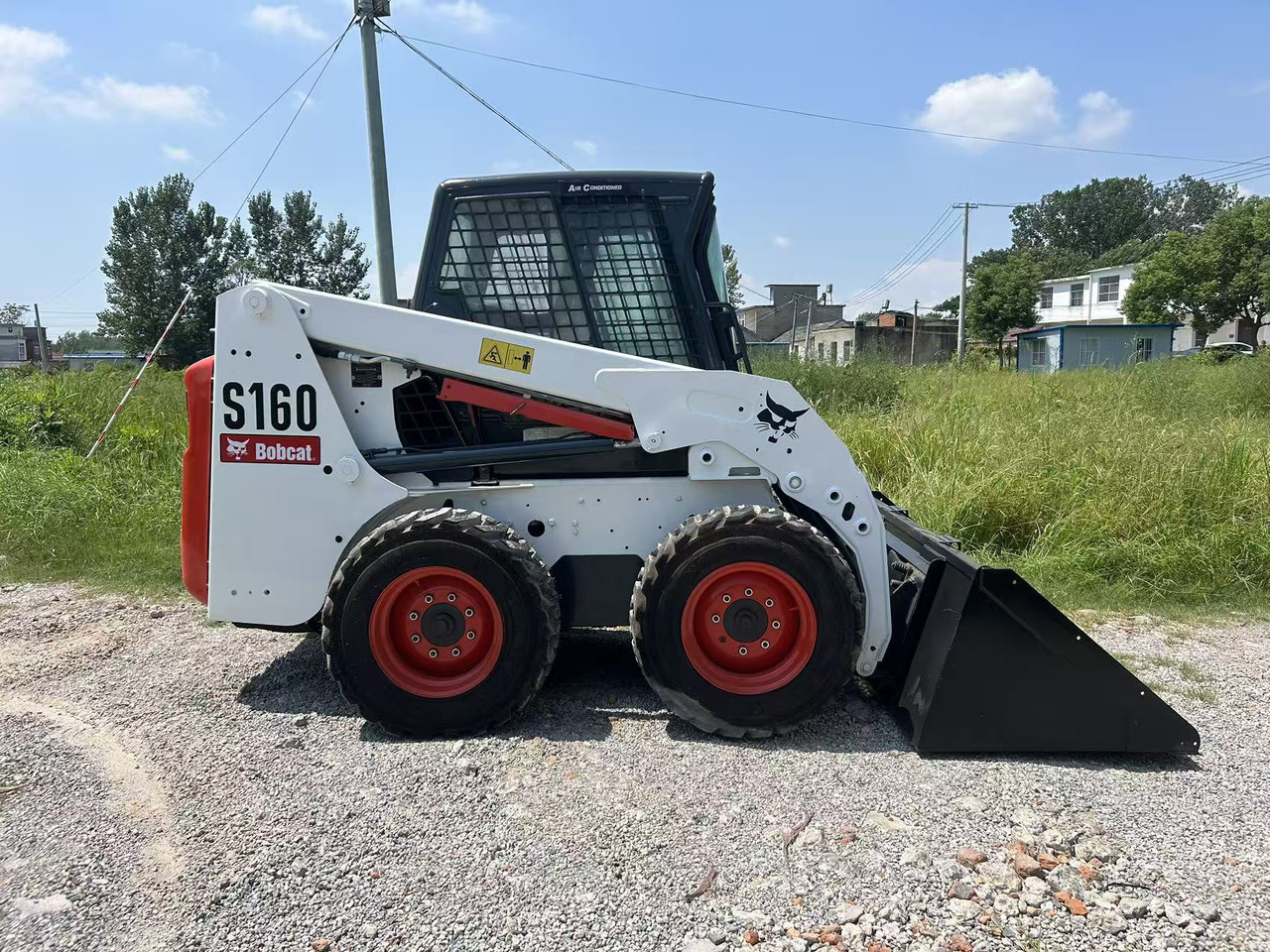 BOBCAT S160 - Міні-навантажувач: фото 1 BOBCAT S160 - Міні-навантажувач: фото 1