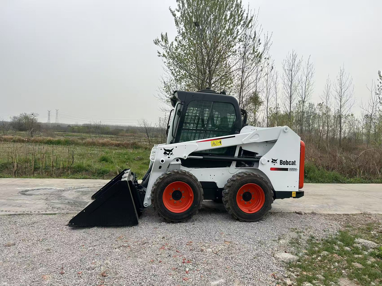 BOBCAT S550 - Міні-навантажувач: фото 1 BOBCAT S550 - Міні-навантажувач: фото 1