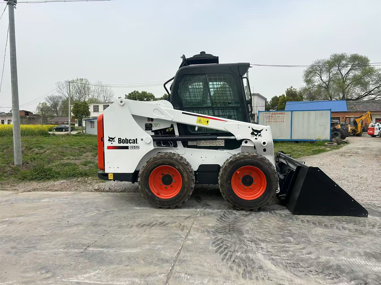 BOBCAT S550 - Міні-навантажувач: фото 4 BOBCAT S550 - Міні-навантажувач: фото 4