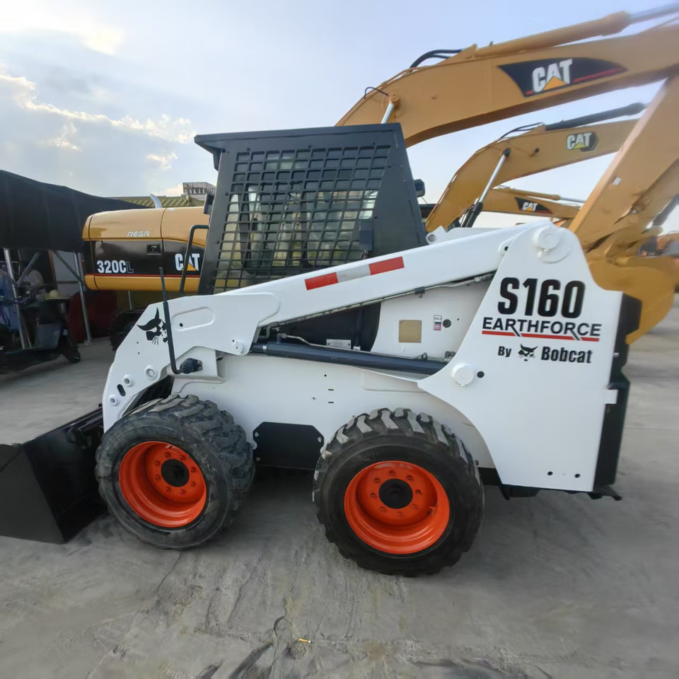 Bobcat S160 - Міні-навантажувач: фото 1 Bobcat S160 - Міні-навантажувач: фото 1