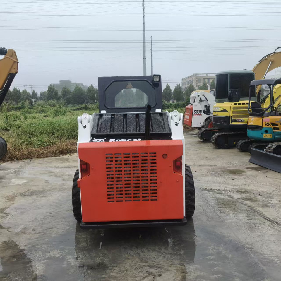 Bobcat S300 - Міні-навантажувач: фото 3 Bobcat S300 - Міні-навантажувач: фото 3