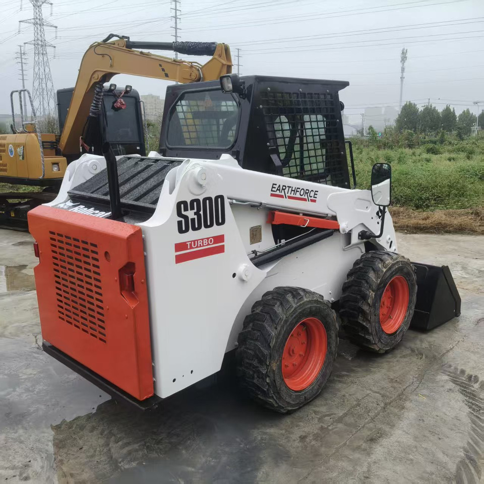 Bobcat S300 - Міні-навантажувач: фото 4 Bobcat S300 - Міні-навантажувач: фото 4