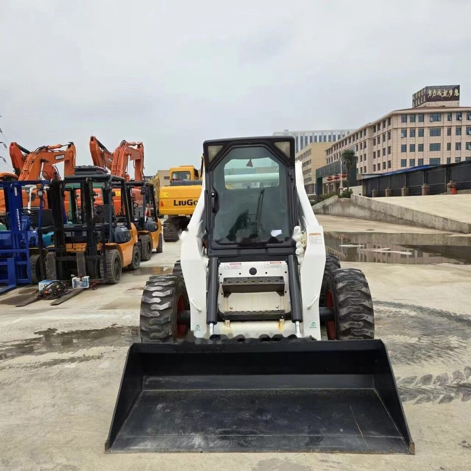 Bobcat S300 - Міні-навантажувач: фото 5 Bobcat S300 - Міні-навантажувач: фото 5