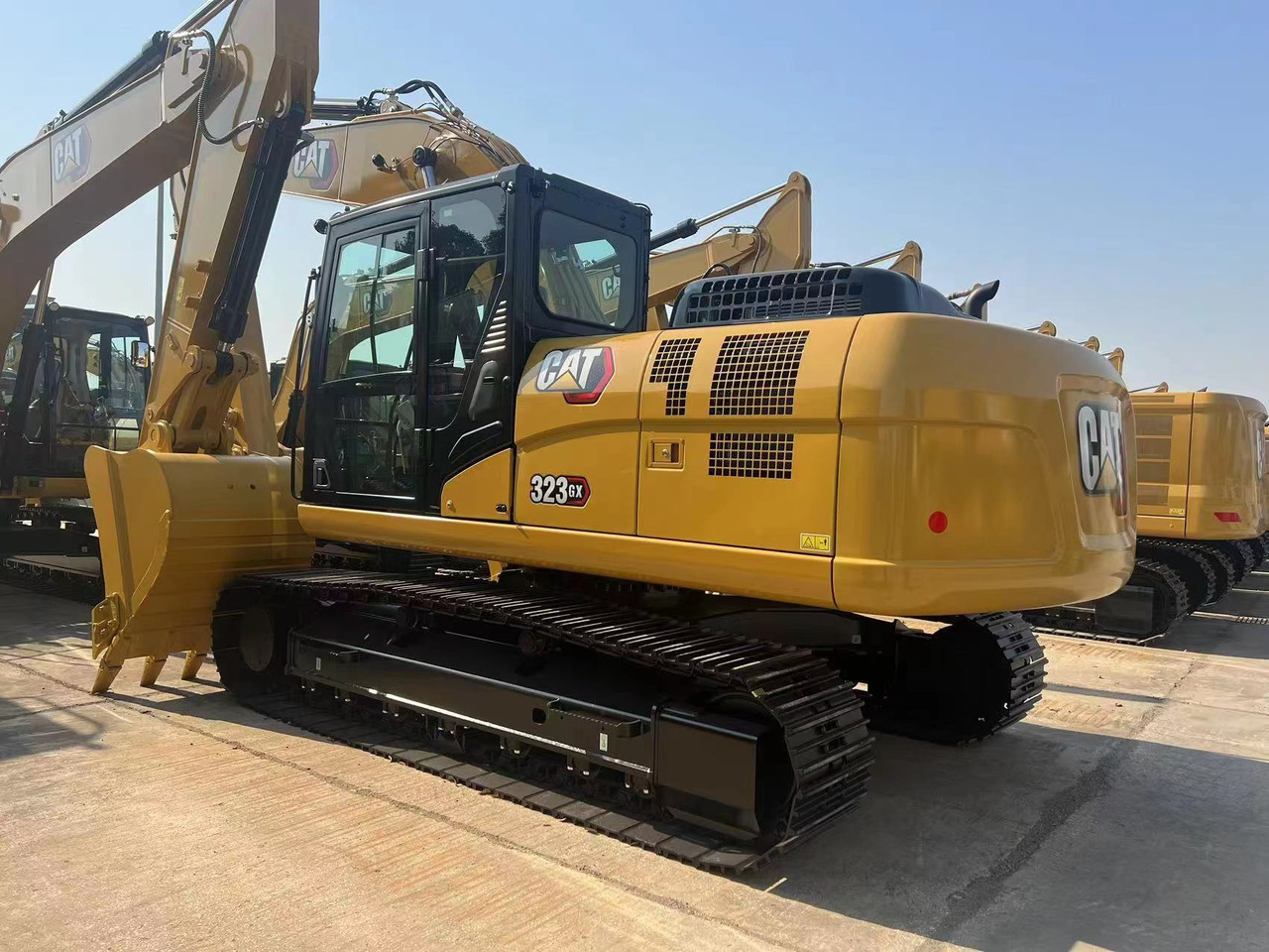 CAT 323GX - Гусеничний екскаватор: фото 4 CAT 323GX - Гусеничний екскаватор: фото 4
