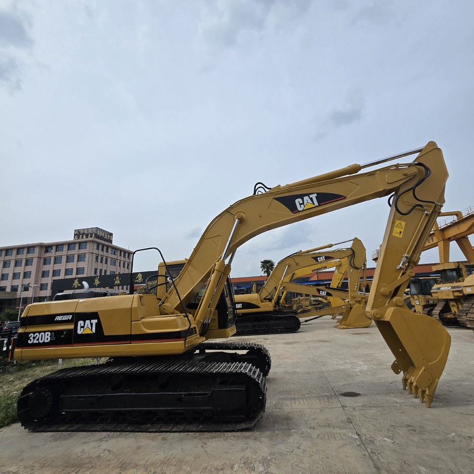 CATERPILLAR 320BL - Гусеничний екскаватор: фото 3 CATERPILLAR 320BL - Гусеничний екскаватор: фото 3
