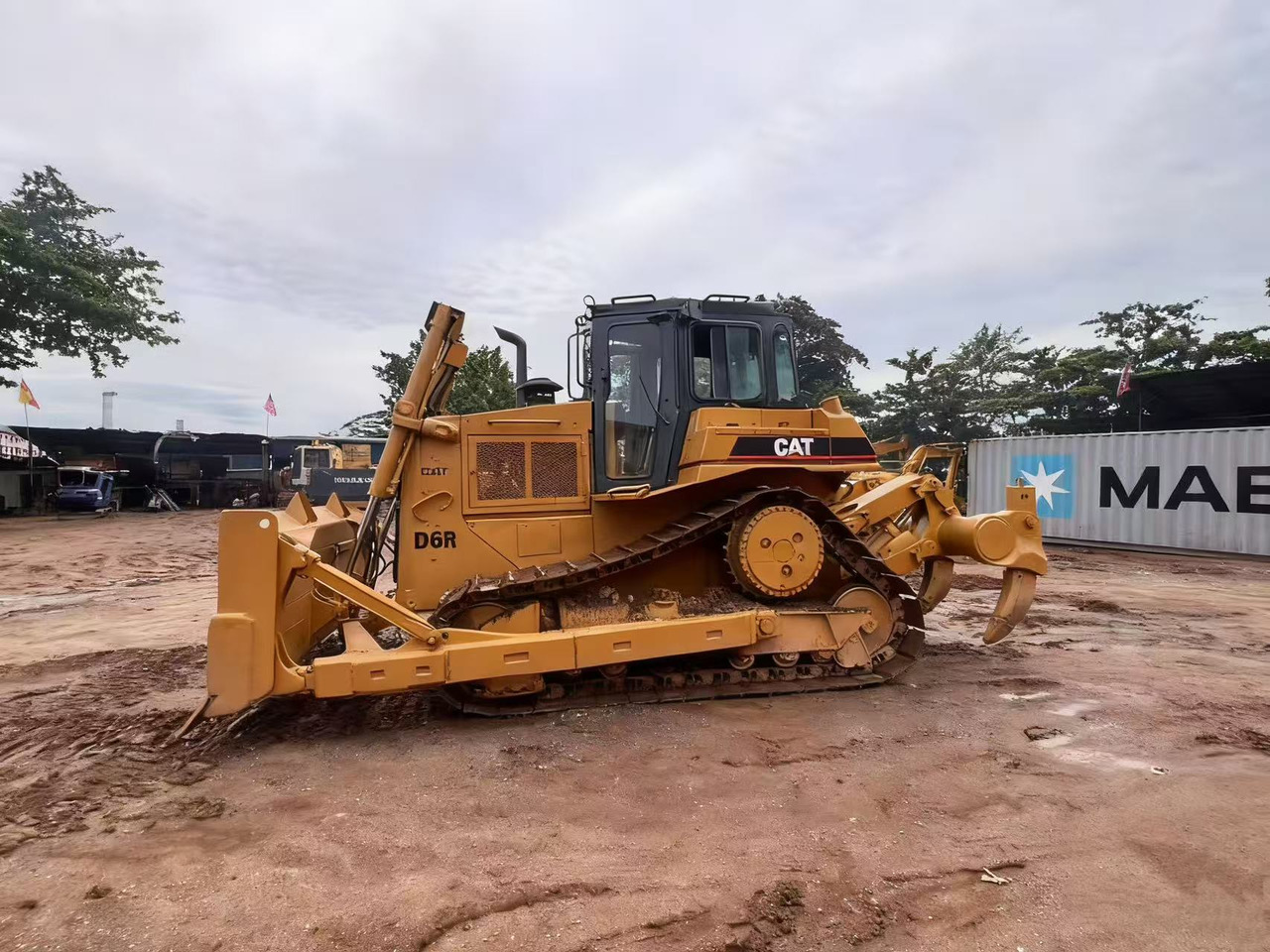 CATERPILLAR D6R - Бульдозер: фото 1 CATERPILLAR D6R - Бульдозер: фото 1