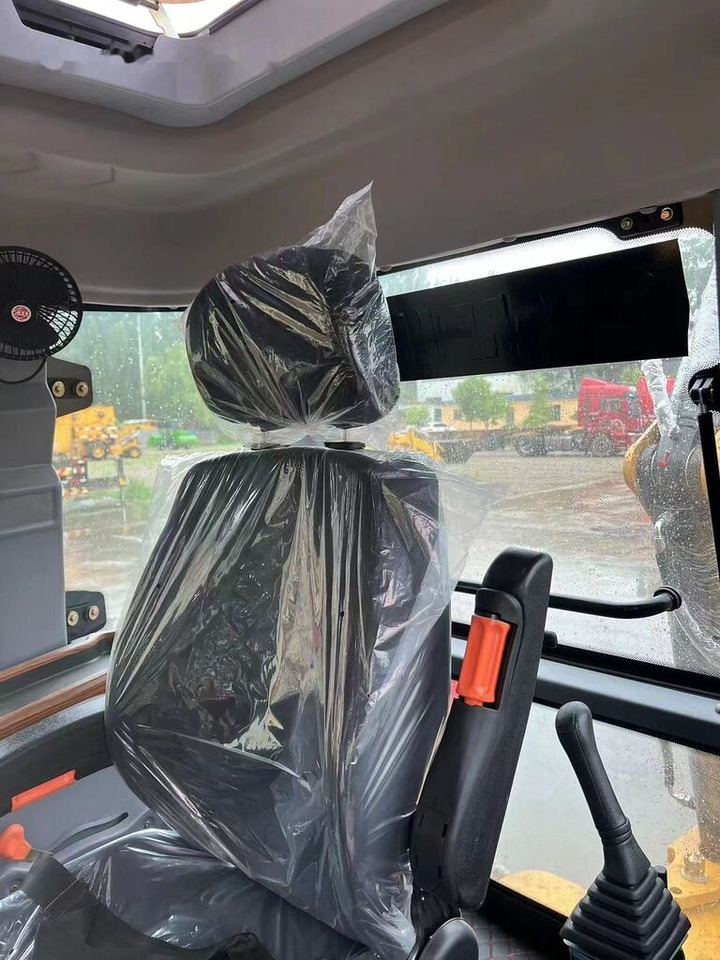 Екскаватор-навантажувач Caterpillar 420F: фото 10 Екскаватор-навантажувач Caterpillar 420F: фото 10