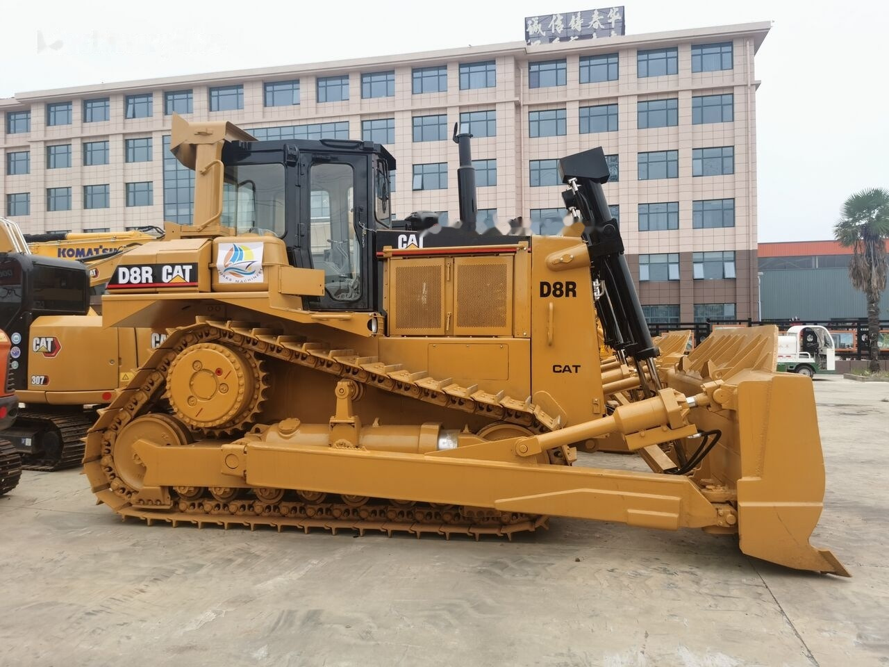 Caterpillar D8R - Бульдозер: фото 1 Caterpillar D8R - Бульдозер: фото 1