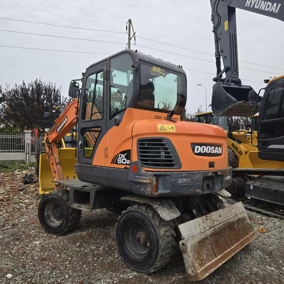 DOOSAN DX60W - Колісний екскаватор: фото 5 DOOSAN DX60W - Колісний екскаватор: фото 5