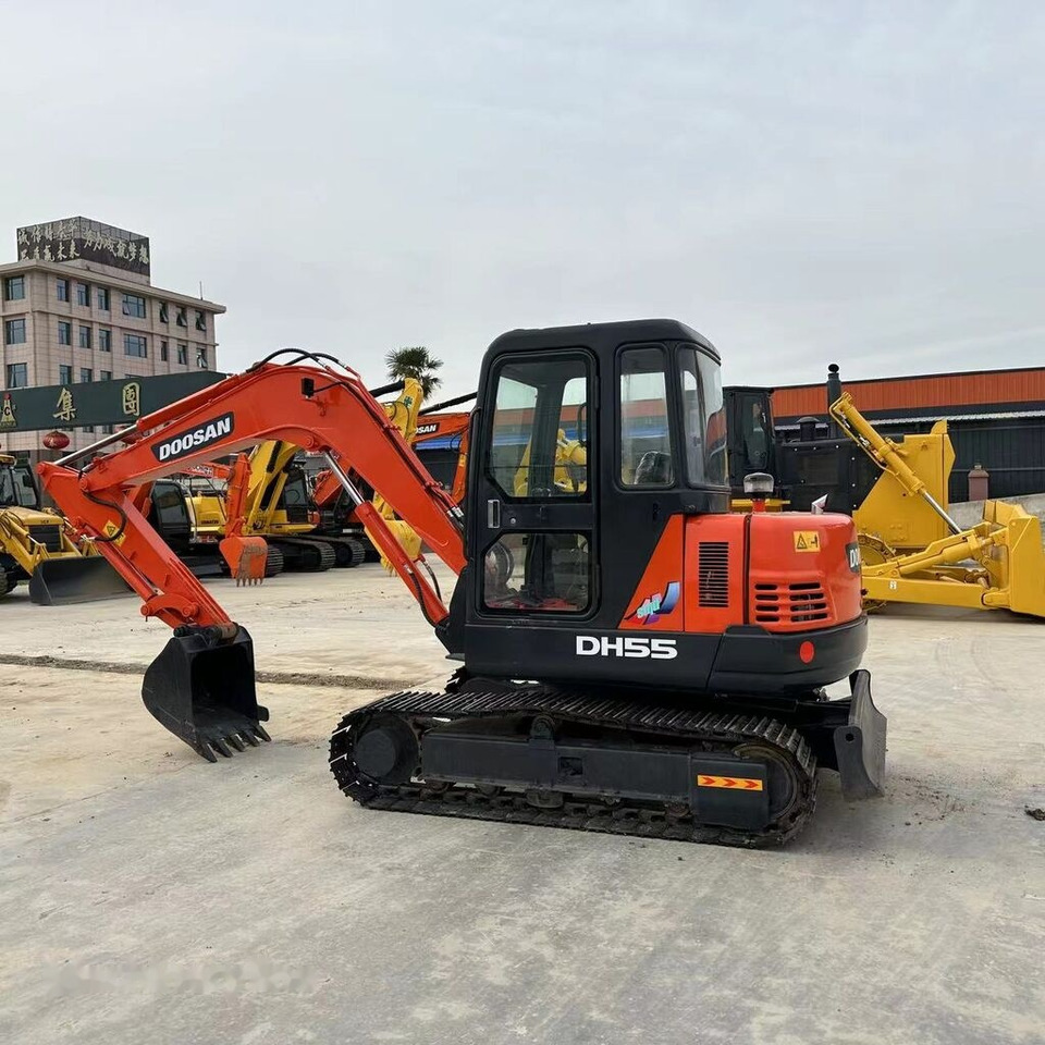 Doosan DH55 - Міні-екскаватор: фото 2 Doosan DH55 - Міні-екскаватор: фото 2