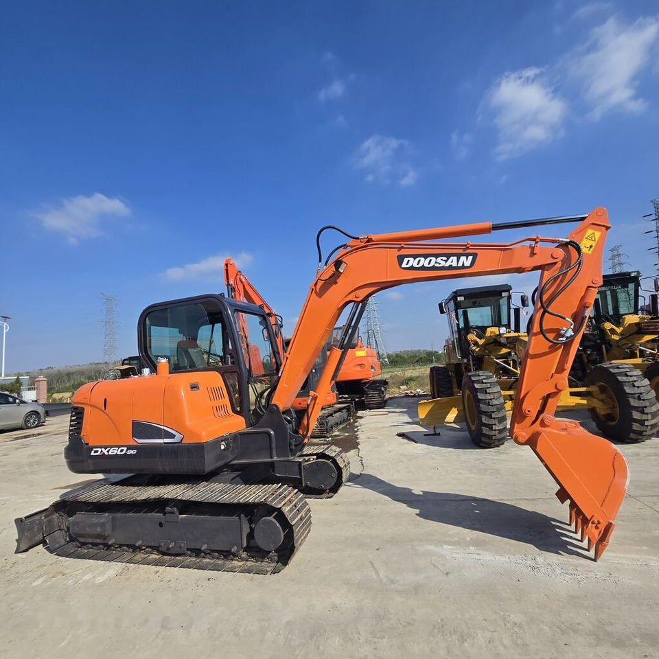 Doosan DX60 - Міні-екскаватор: фото 1 Doosan DX60 - Міні-екскаватор: фото 1