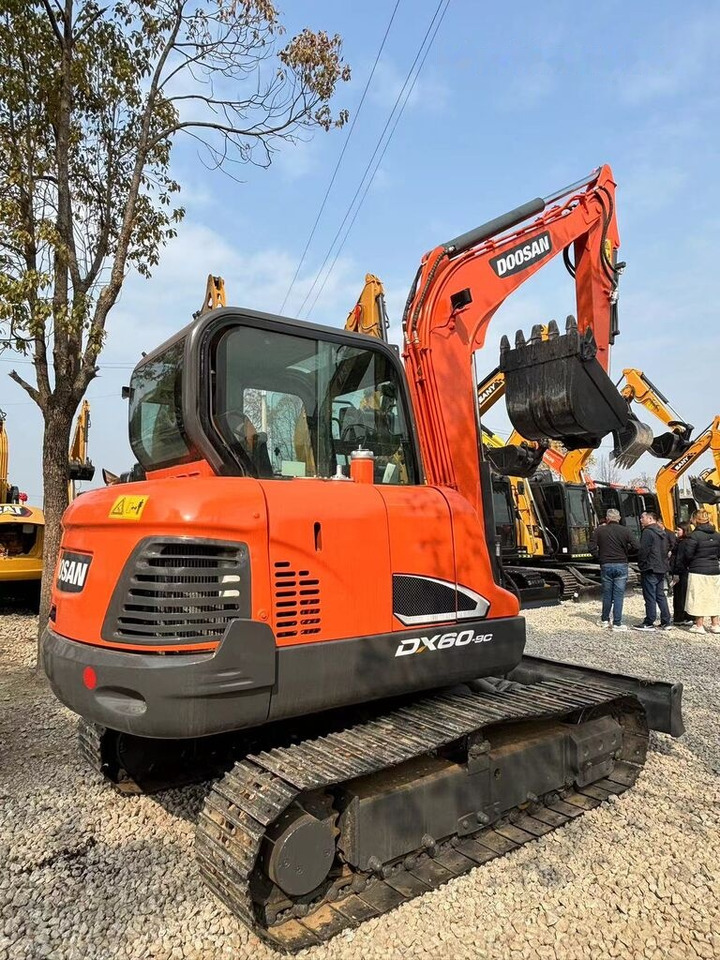 Doosan DX60 - Міні-екскаватор: фото 3 Doosan DX60 - Міні-екскаватор: фото 3