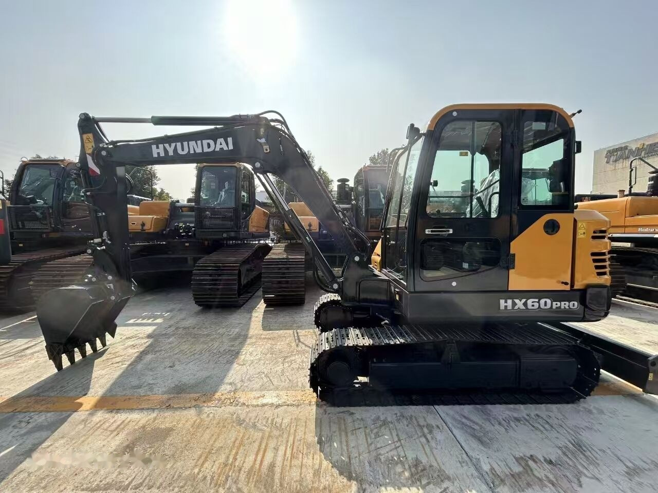 Hyundai HX60 PRO New machine - Міні-екскаватор: фото 3 Hyundai HX60 PRO New machine - Міні-екскаватор: фото 3