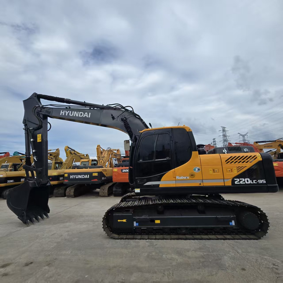 Hyundai R220LC-9S - Гусеничний екскаватор: фото 1 Hyundai R220LC-9S - Гусеничний екскаватор: фото 1
