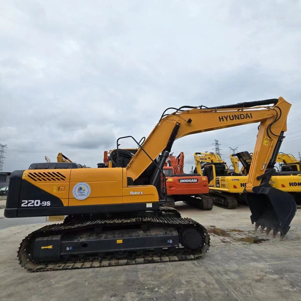 Hyundai R220LC-9s - Гусеничний екскаватор: фото 2 Hyundai R220LC-9s - Гусеничний екскаватор: фото 2