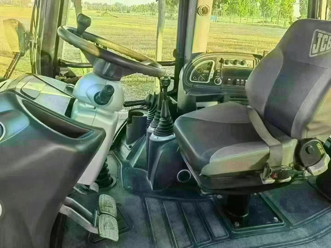 JCB 3CX - Екскаватор-навантажувач: фото 5 JCB 3CX - Екскаватор-навантажувач: фото 5