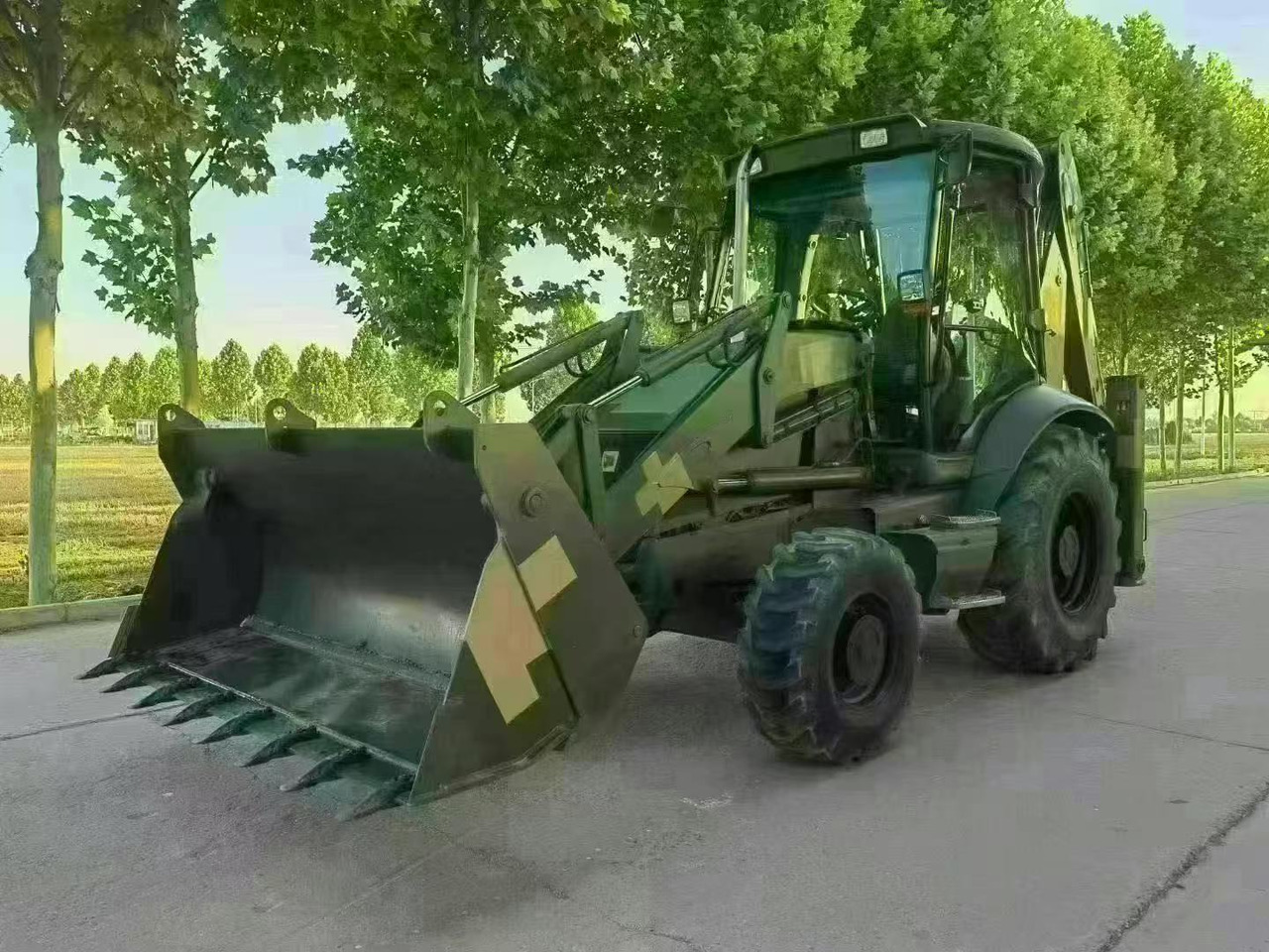 JCB 3CX - Екскаватор-навантажувач: фото 2 JCB 3CX - Екскаватор-навантажувач: фото 2