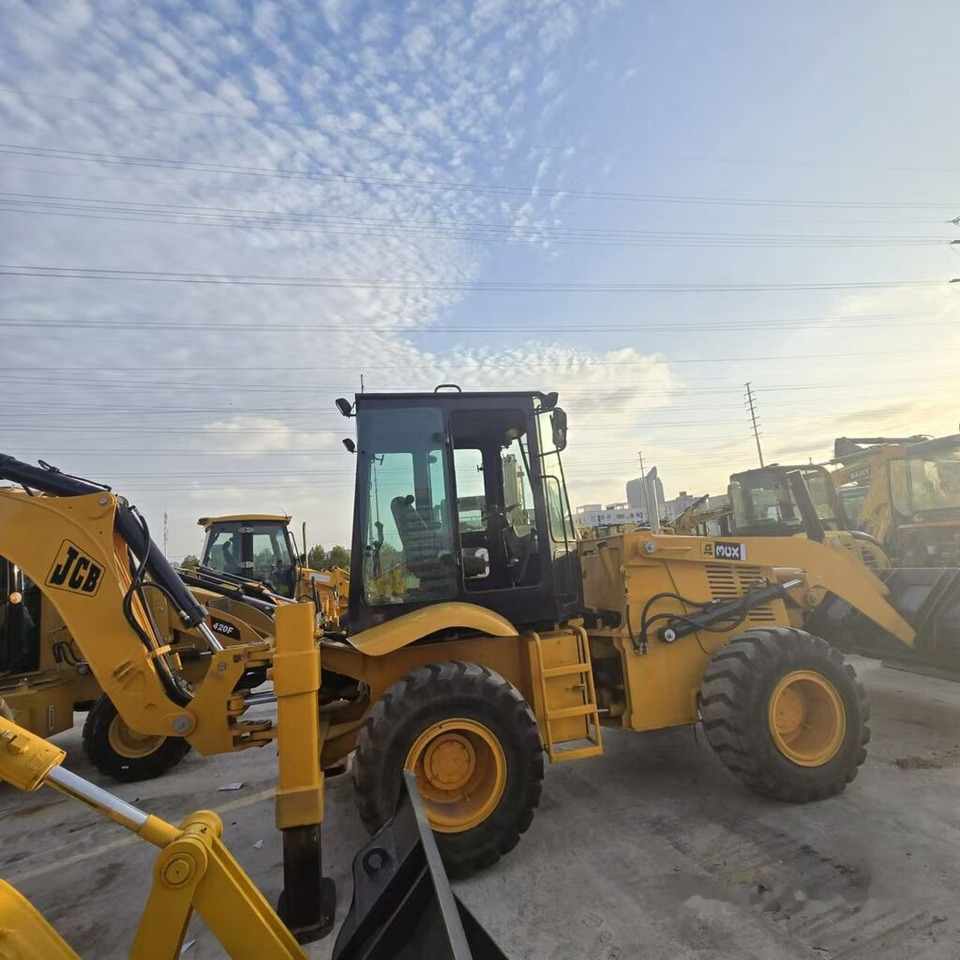 JCB 3CX - Екскаватор-навантажувач: фото 1 JCB 3CX - Екскаватор-навантажувач: фото 1