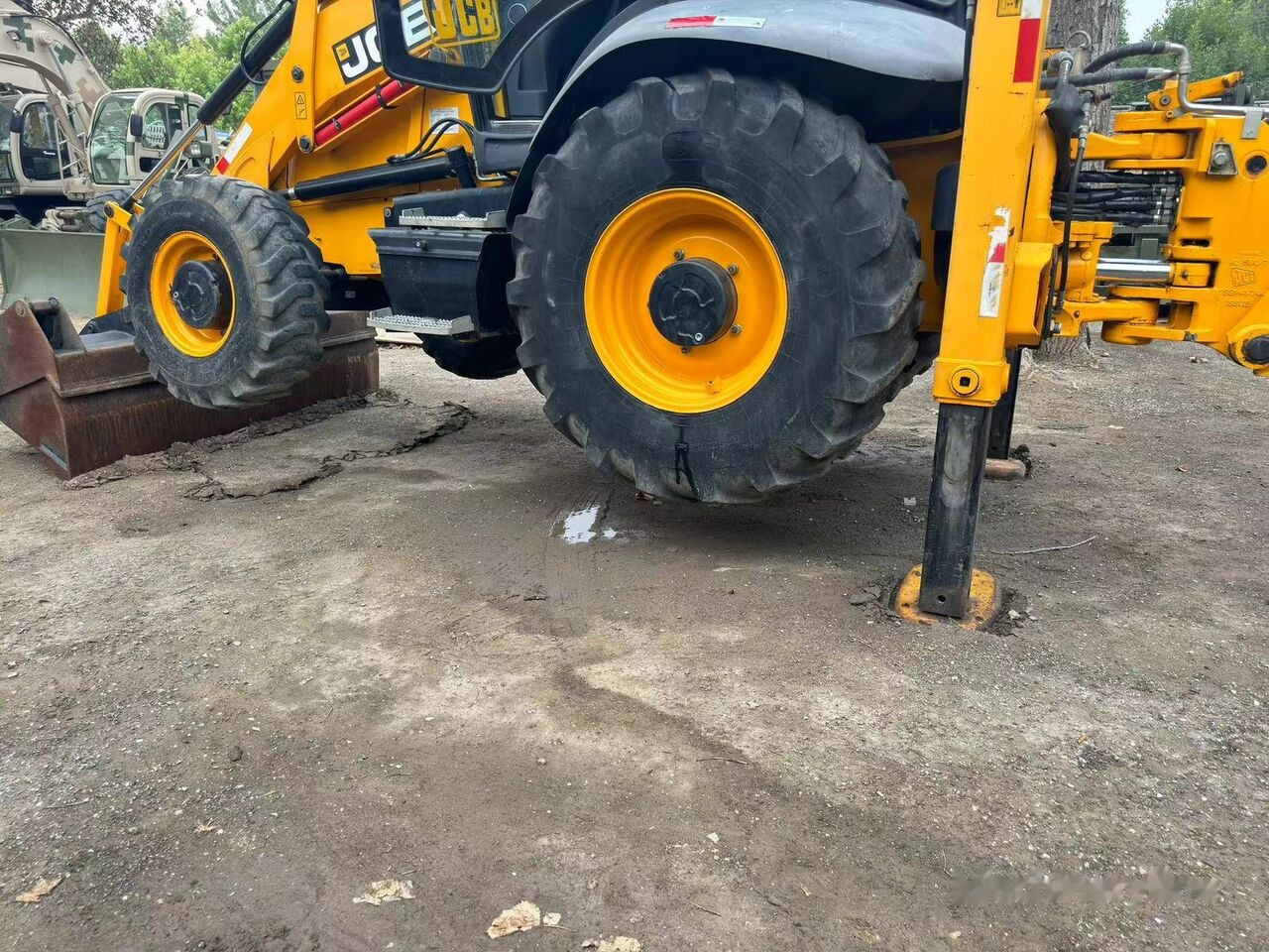 JCB 3CX Telescopic Arm Plus Four in One Bucket - Екскаватор-навантажувач: фото 5 JCB 3CX Telescopic Arm Plus Four in One Bucket - Екскаватор-навантажувач: фото 5