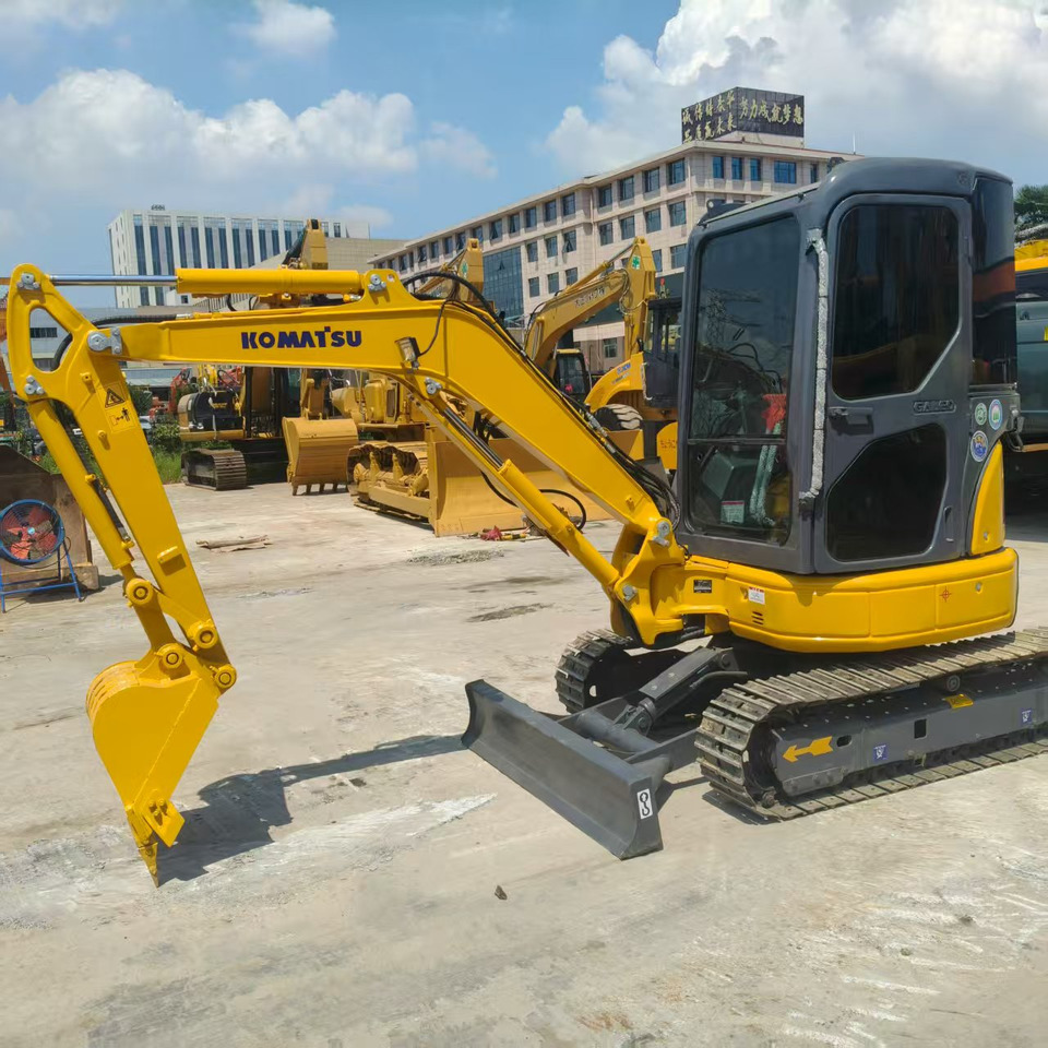 KOMATSU PC30 - Міні-екскаватор: фото 3 KOMATSU PC30 - Міні-екскаватор: фото 3